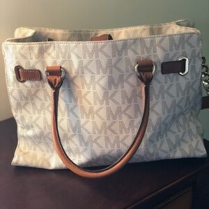 Michael Kors Signature Vanilla Hamilton Tote Bag